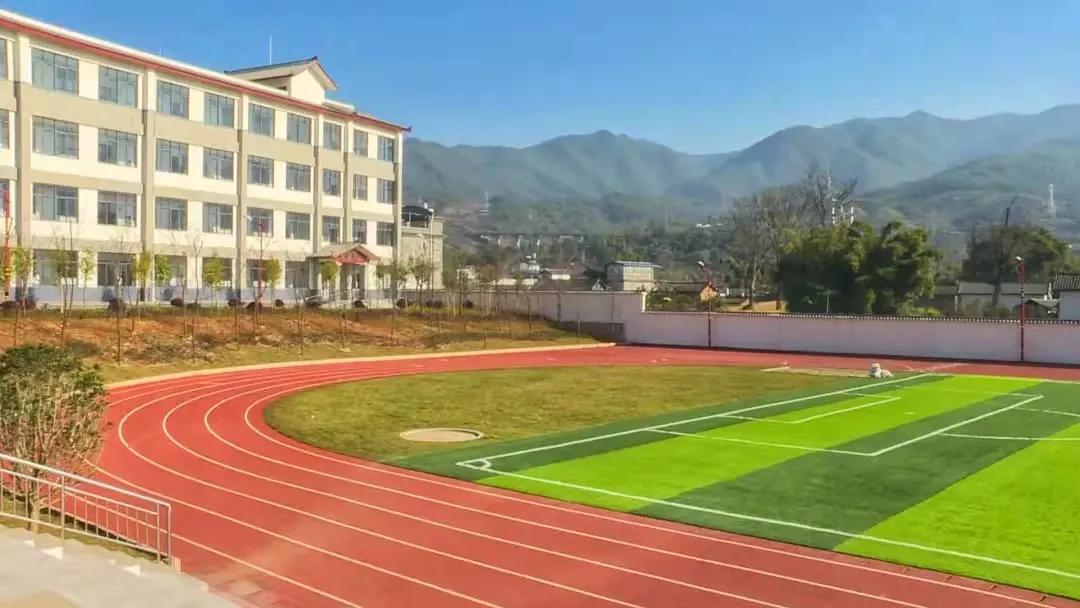 凝心固本全力提高教育教学质量,凝心聚力主动作为