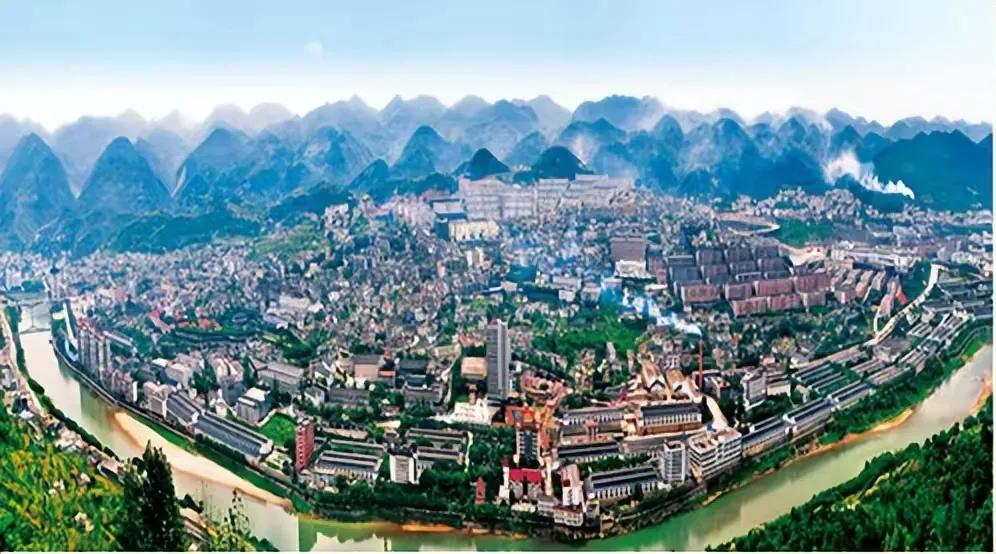 赖茅酒97年香港回归纪念版多少钱,97香港回归版赖茅酒现在值多少钱