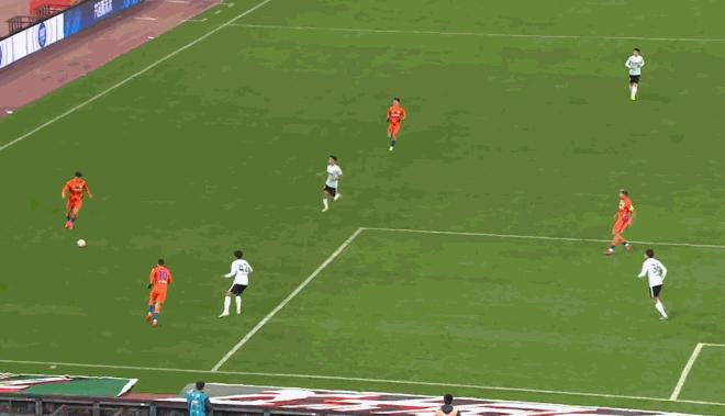 中超泰山击败河北队复盘,海港vs泰山费莱尼逃过红牌