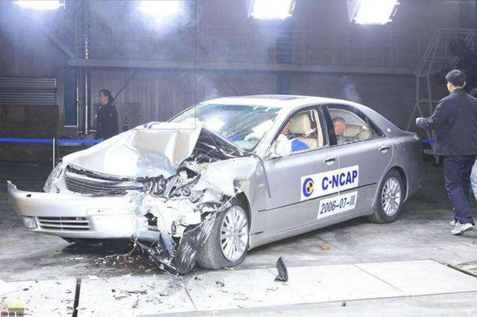 知豆新能源微型汽车续航300公里,丰田普锐斯06年刚出时报价