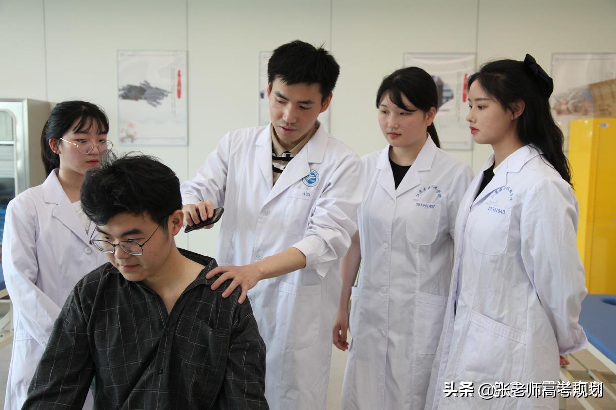 文科生可以学医学类的哪些专业,文科生学医最好是什么专业