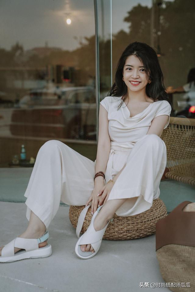 穿对“白裤子”原来这么高级！瞧三木这3套优雅搭配，照穿准美