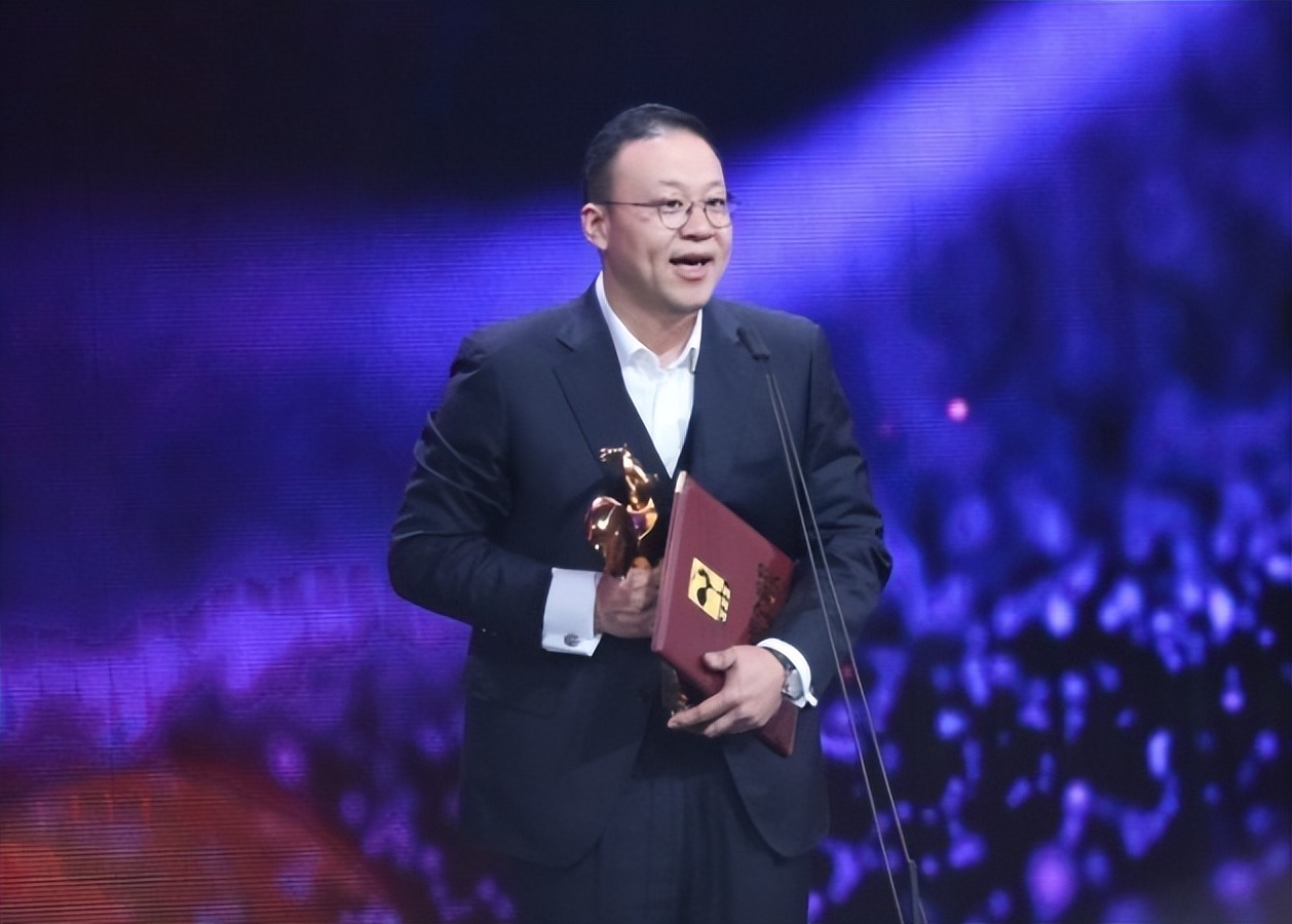 金鸡奖朱一龙获奖前描述,金鸡奖朱一龙获奖现场