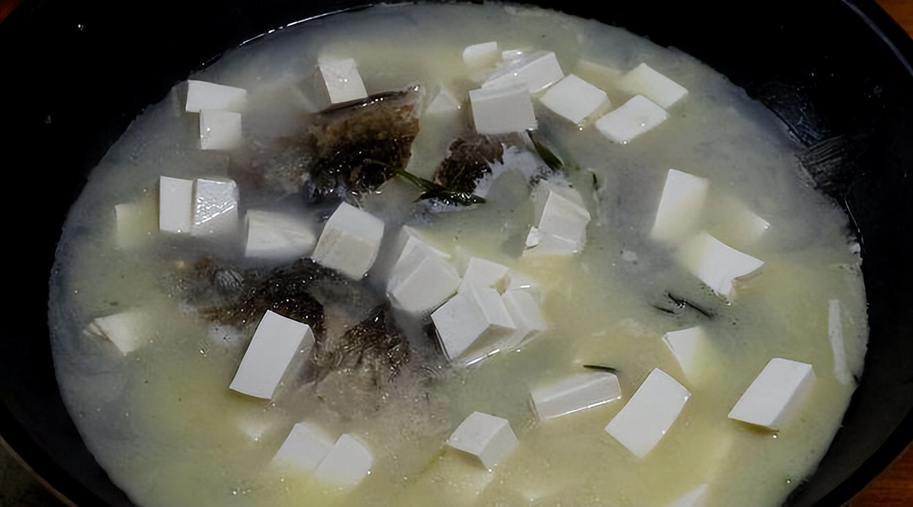 石膏做豆腐和内酯做豆腐的区别,石膏与葡萄糖内酯做豆腐的区别