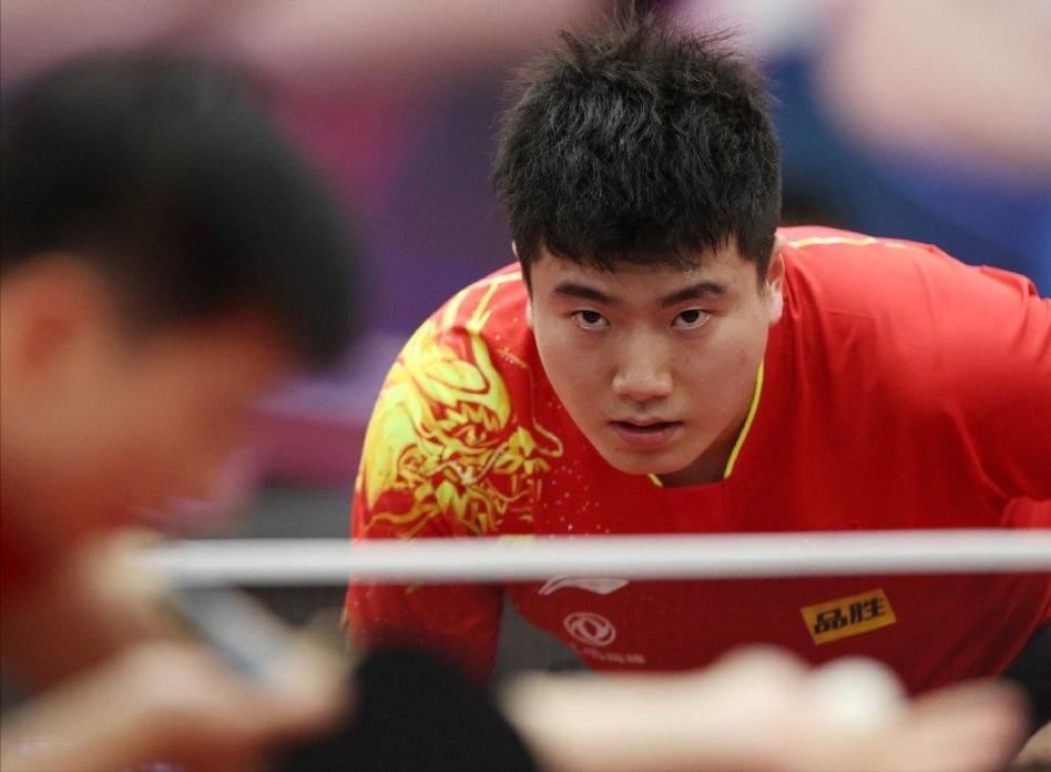 王皓评价马龙张继科,王皓夸赞林高远梁靖崑