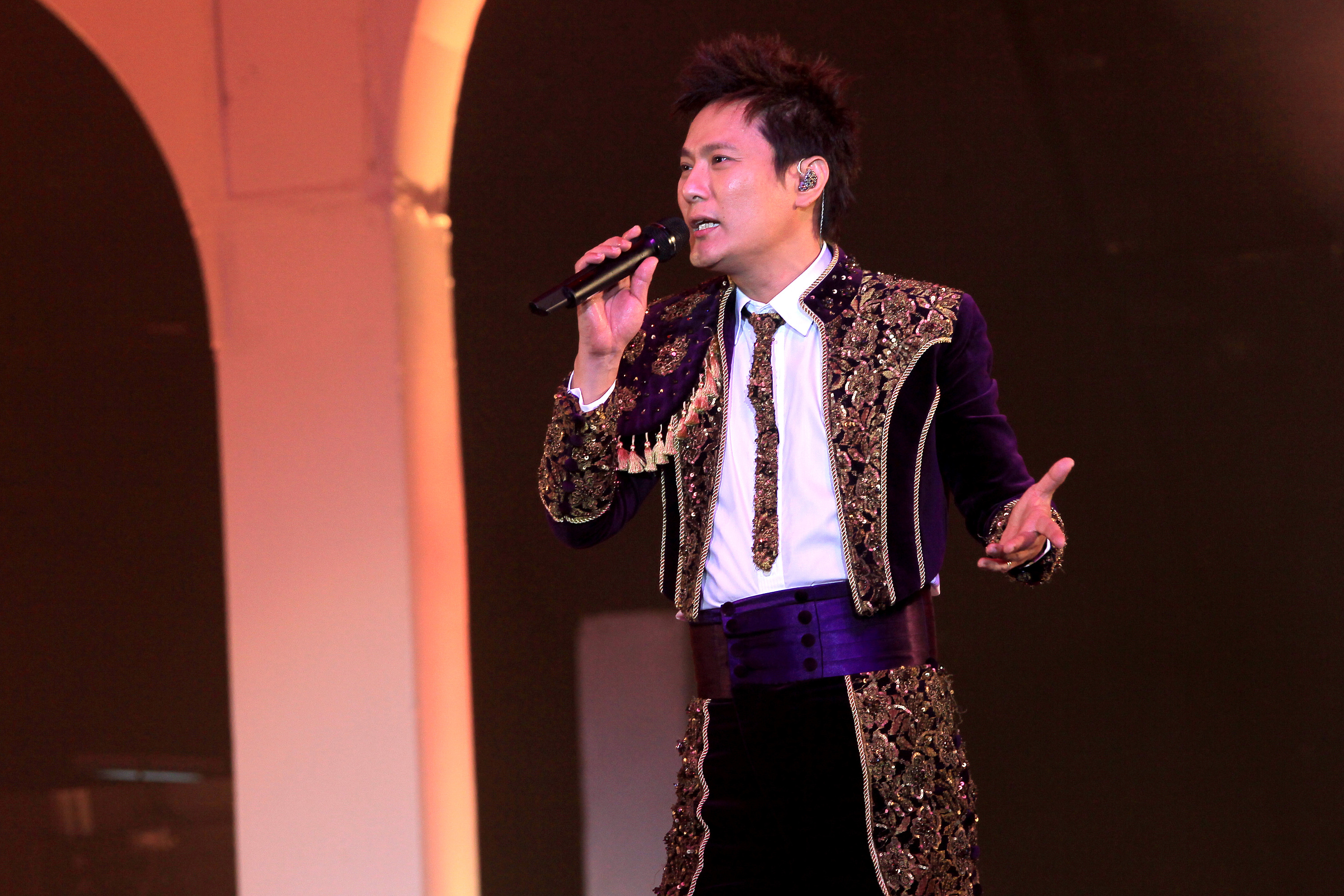 盘点那些被歌词名改恶心的歌曲,最近歌词被吐槽的歌曲