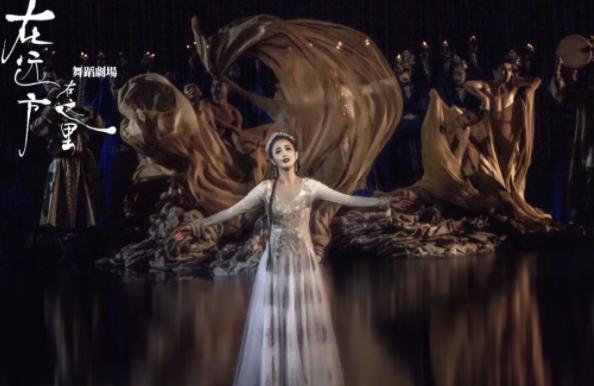 佟丽娅:父亲让她卑微,婚后容忍老公出轨,离婚后勇敢做自己