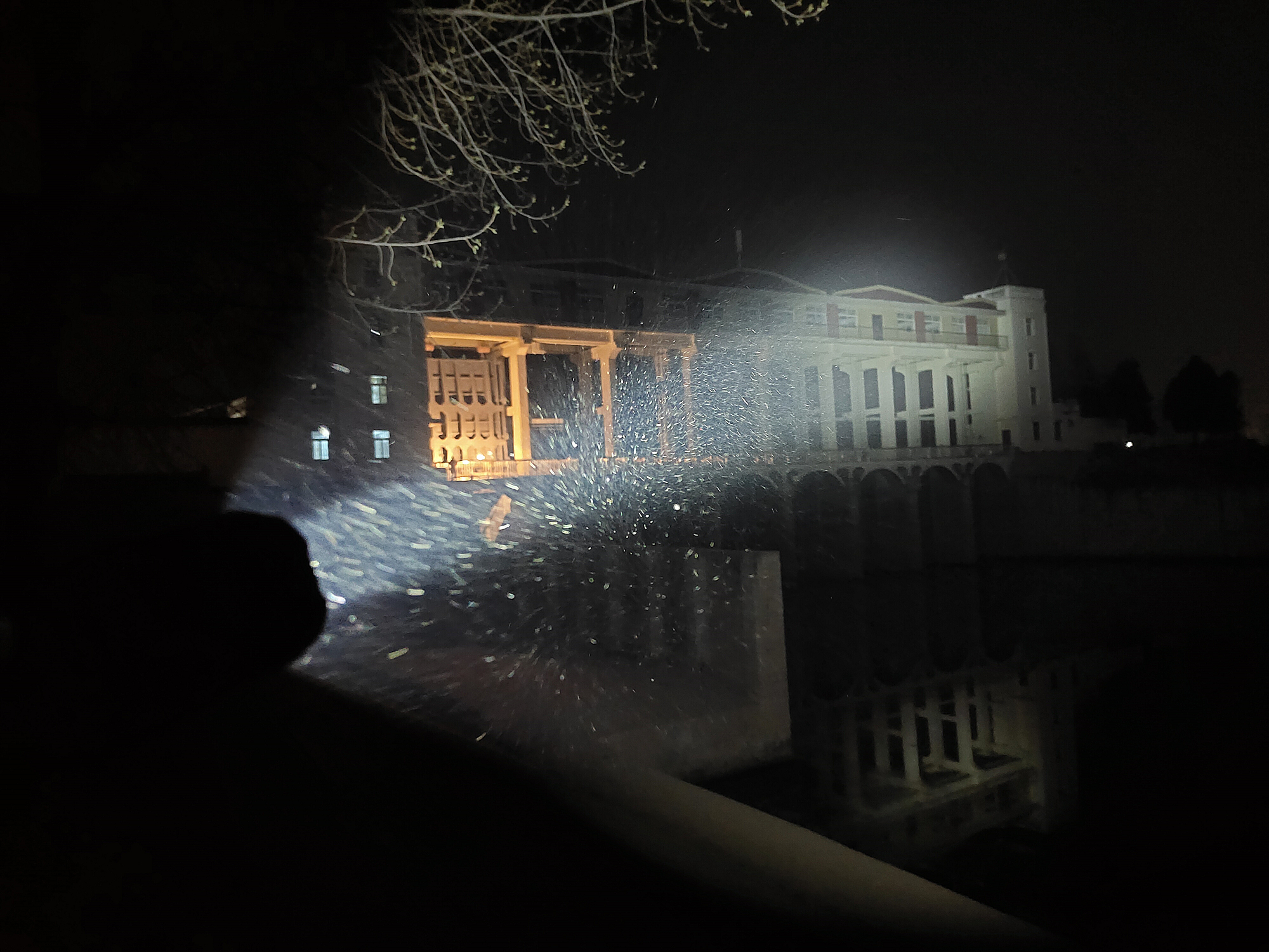 性能强悍再升级，Fenix菲尼克斯TK20RV2.0战术手电体验