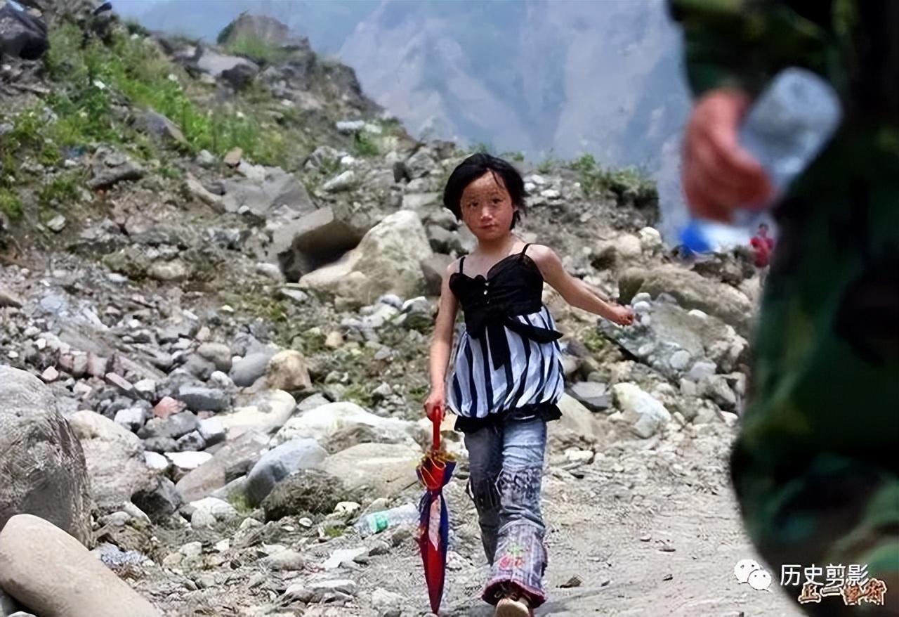汶川地震十大催人泪下的照片,汶川地震12周年这些照片让人泪目
