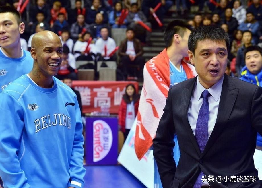 首钢官宣主教练,首钢官宣两悍将加盟球队