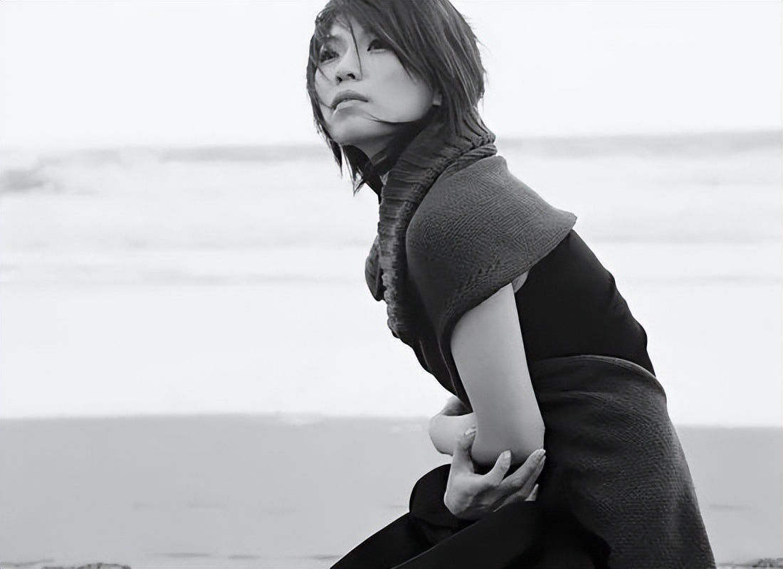 5位退出歌坛的明星,巅峰时期突然去世的九位歌手盘点