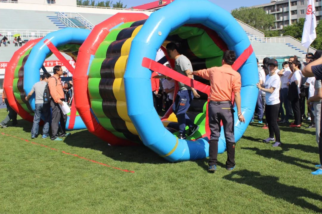 团建趣味飞机游戏怎么玩,趣游研学营