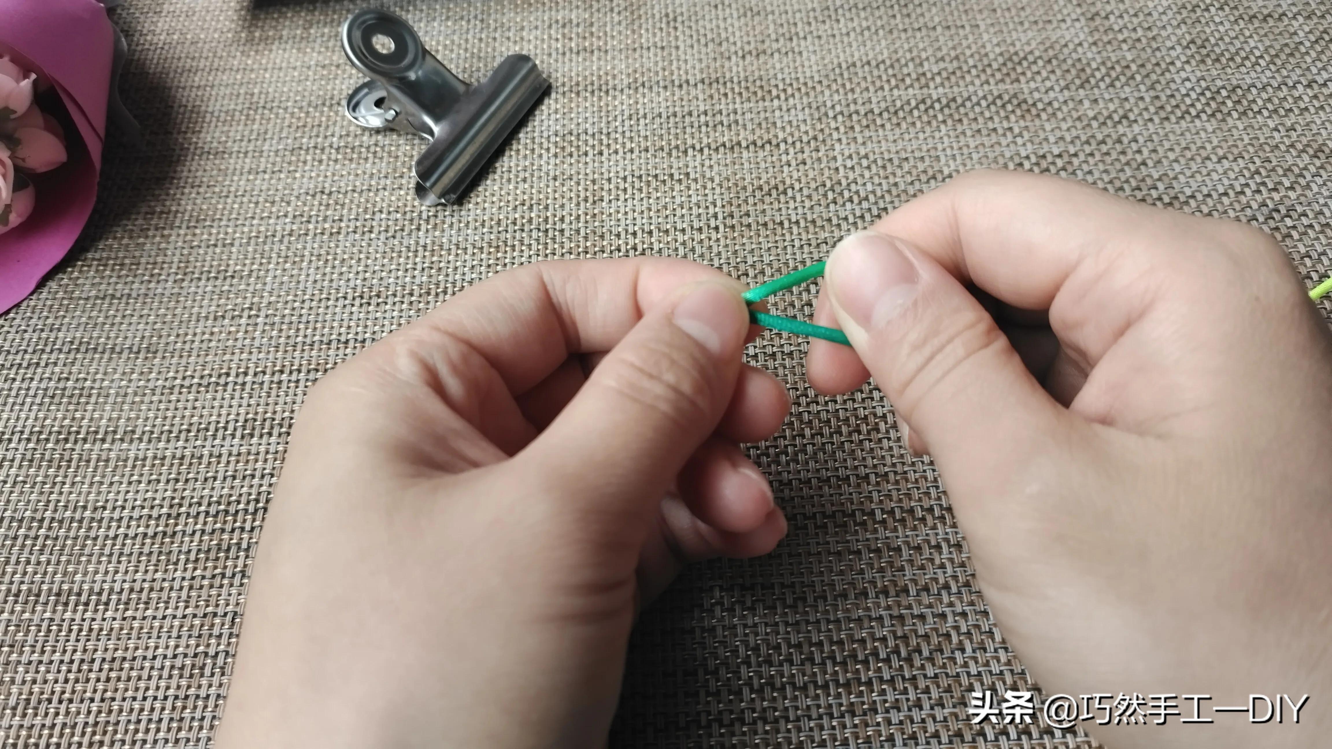 两股辫绳编围巾,两股辫绳编慢动作教程