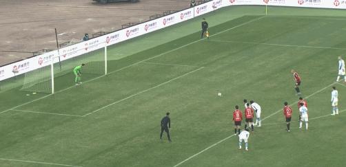 成都蓉城费利佩破门,成都蓉城外援费利佩利用点球机会