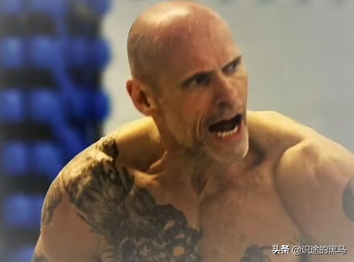 53岁退役球员，参加真人秀跳水，不小心把蛋摔碎，医生建议切除