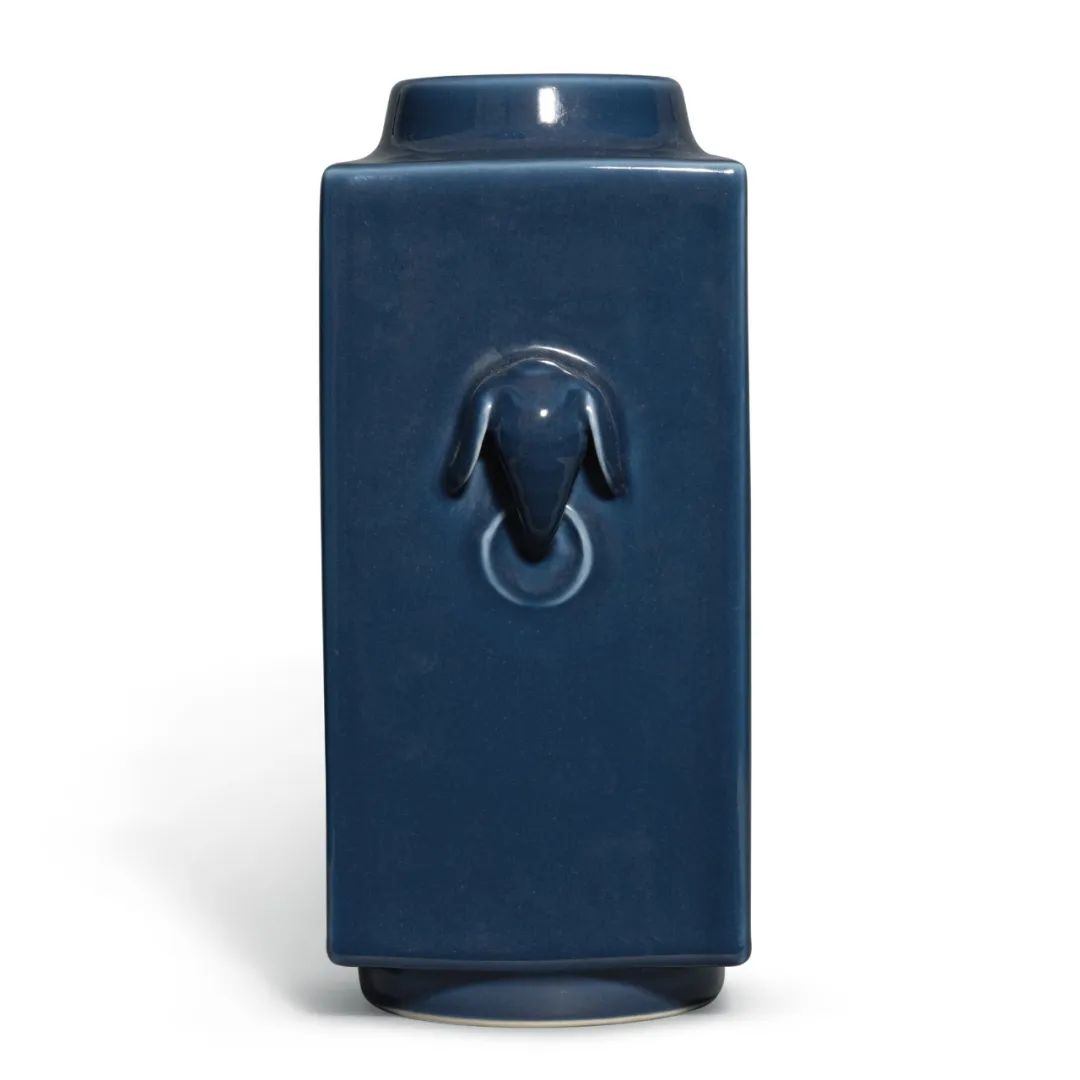 苏富比拍卖镂空八棱瓶,苏富比粉彩九桃纹天球瓶