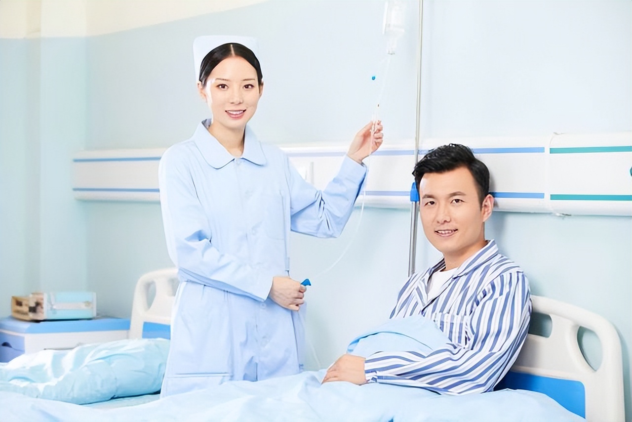 女护士处理男患者隐私部位时，会不好意思吗？听听护士怎么说