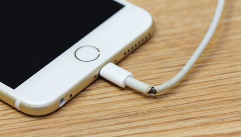 手机不充电的最好办法,手机突然开不了机充电没反应