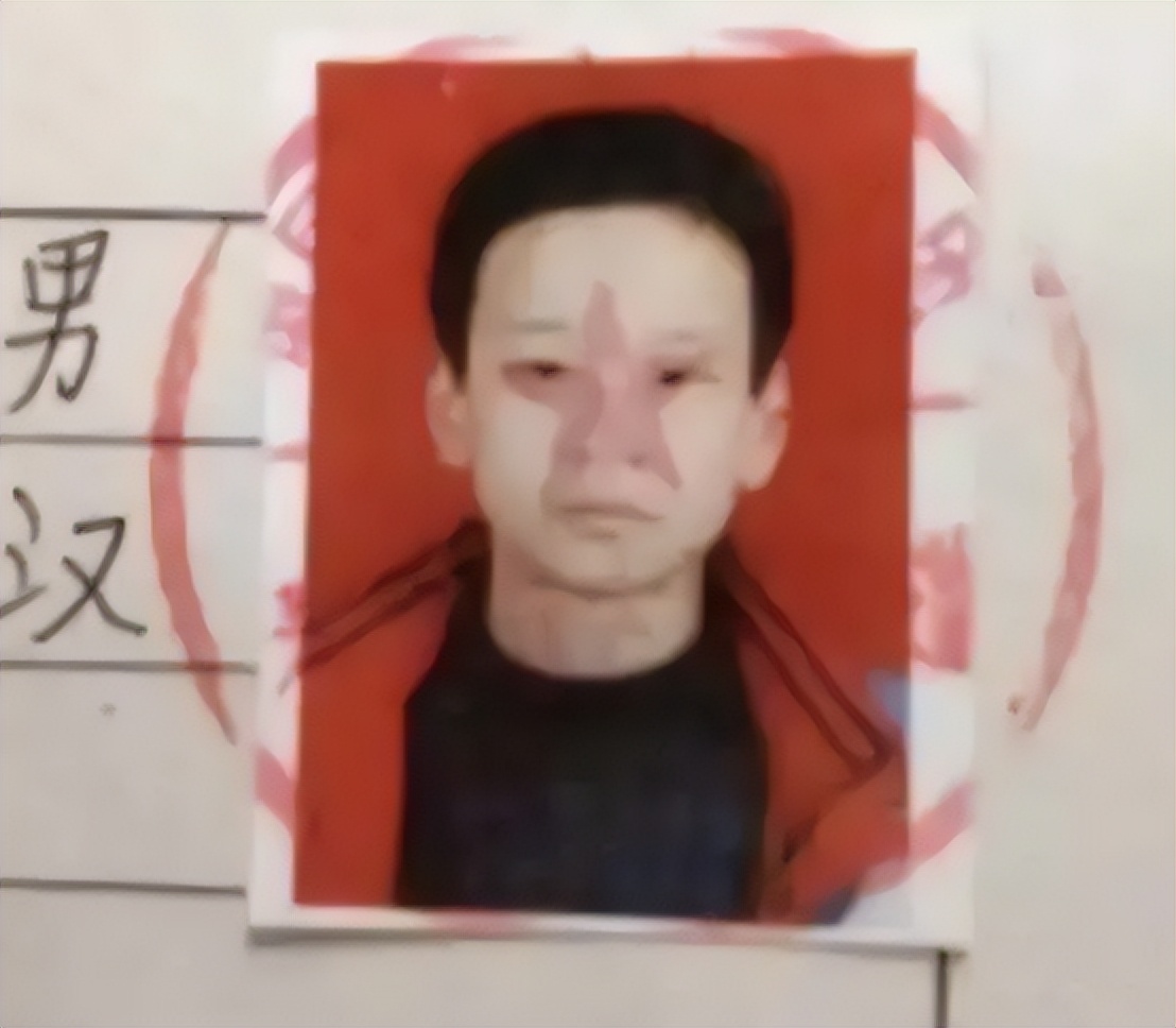 证件照丑到不忍直视还能救吗,素颜证件照丑到怀疑人生