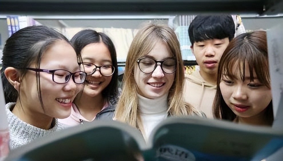 适合文科生学的高薪专业,文科生四大金饭碗专业