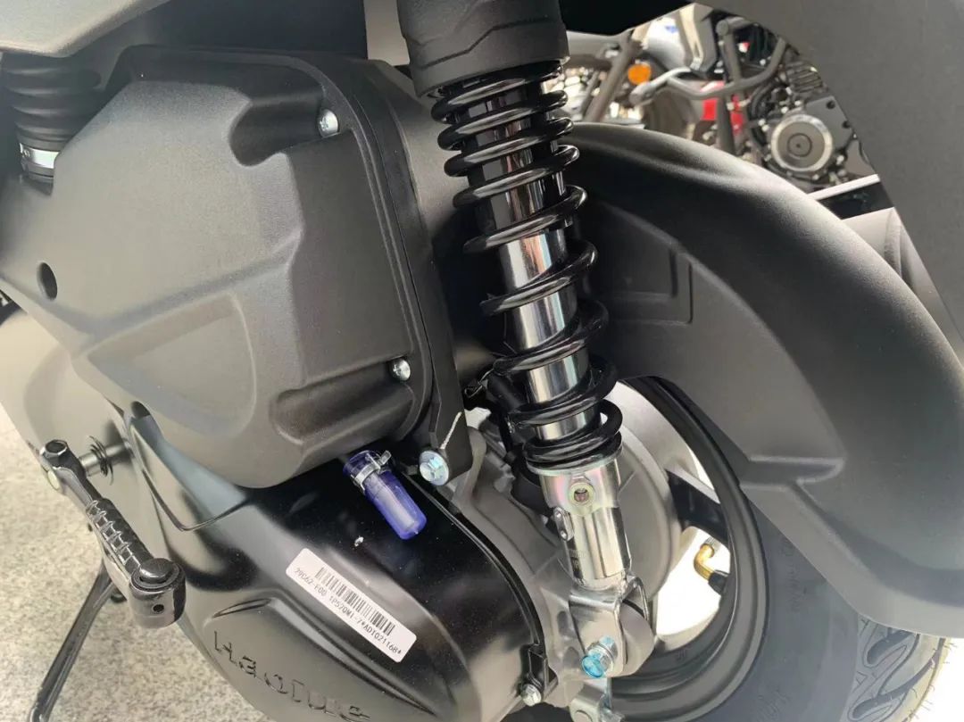 豪爵虎鲨vx125真实测评,豪爵虎鲨vx125和铃木ue125买哪个好