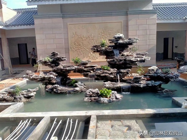 庭院鱼池哪种水质养锦鲤最佳,锦鲤鱼池水质碱高