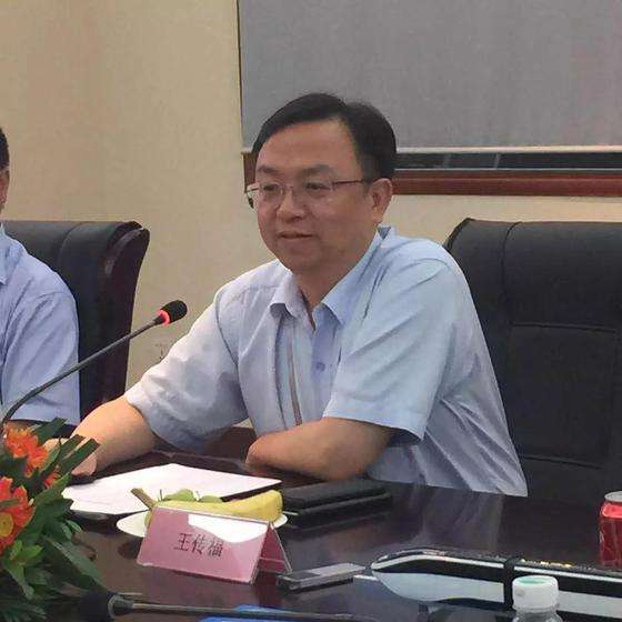 王传福父母双亡,王传福15岁成孤儿