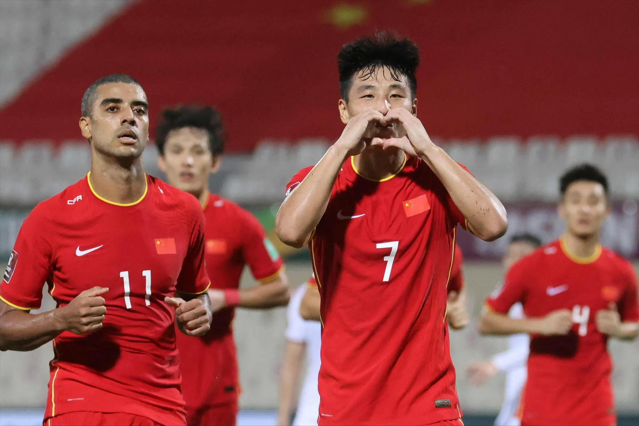 冯巩和巩汉林,冯巩评国足完整版