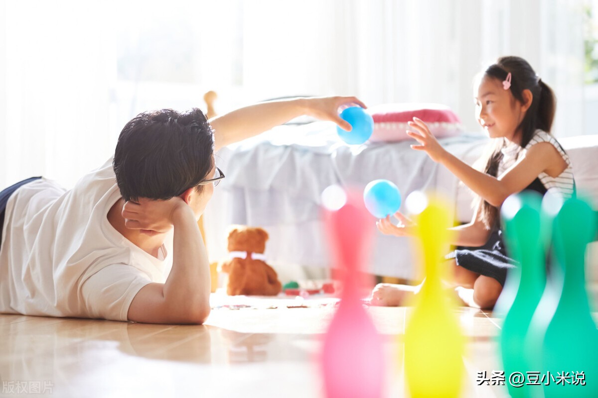 3岁孩子发脾气摔东西怎么教育,脾气大动不动就摔东西