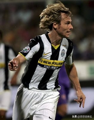 卡卡入选足球历史最佳11人,意大利老球星卡卡