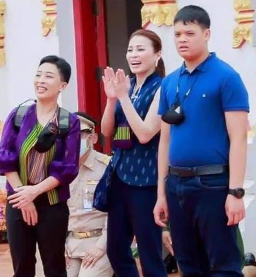 帕查拉和提帮功姐弟情深，相差27岁毫无代沟，相互拥抱感动千万人