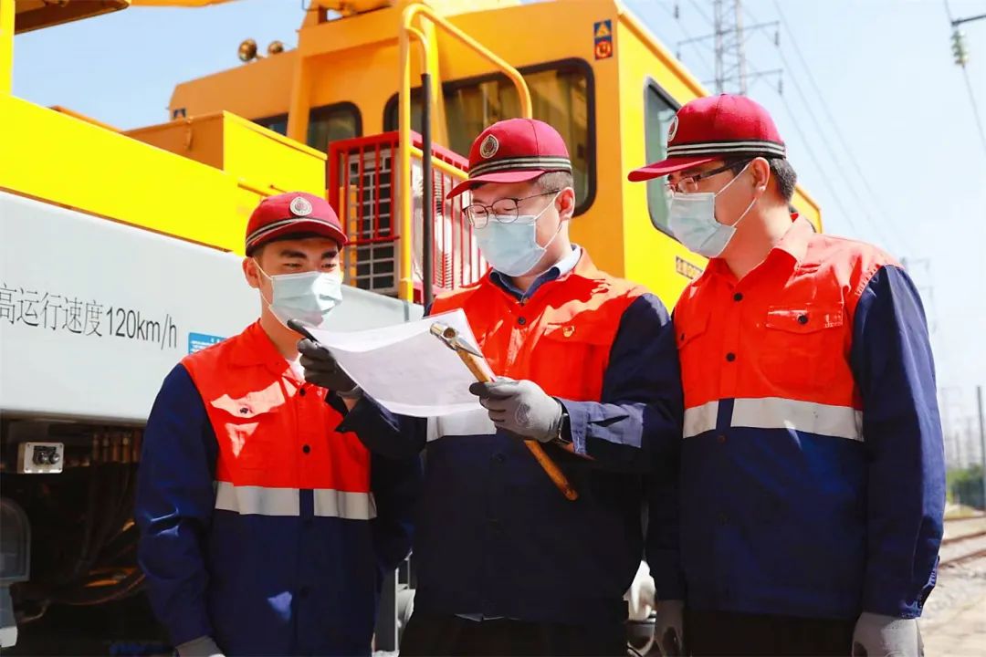 铁路榜样激励我们奋斗追梦,新时代铁路榜样刘晓云心得体会