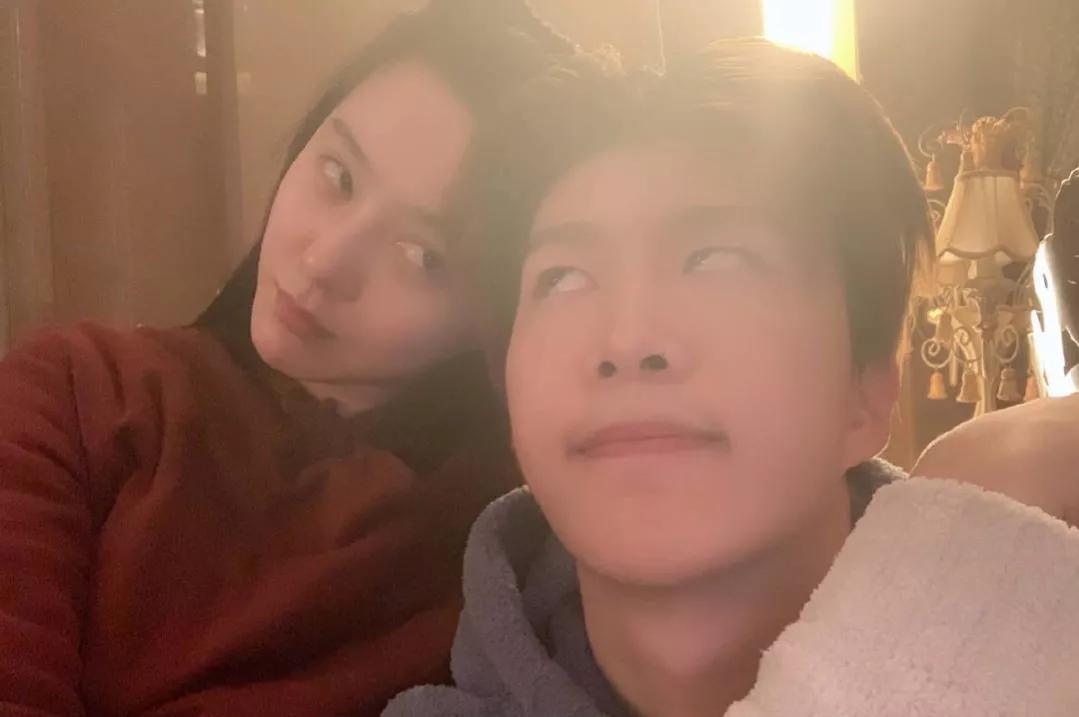 范冰冰和爸爸同台献唱,范冰冰爸爸参加婚礼照片