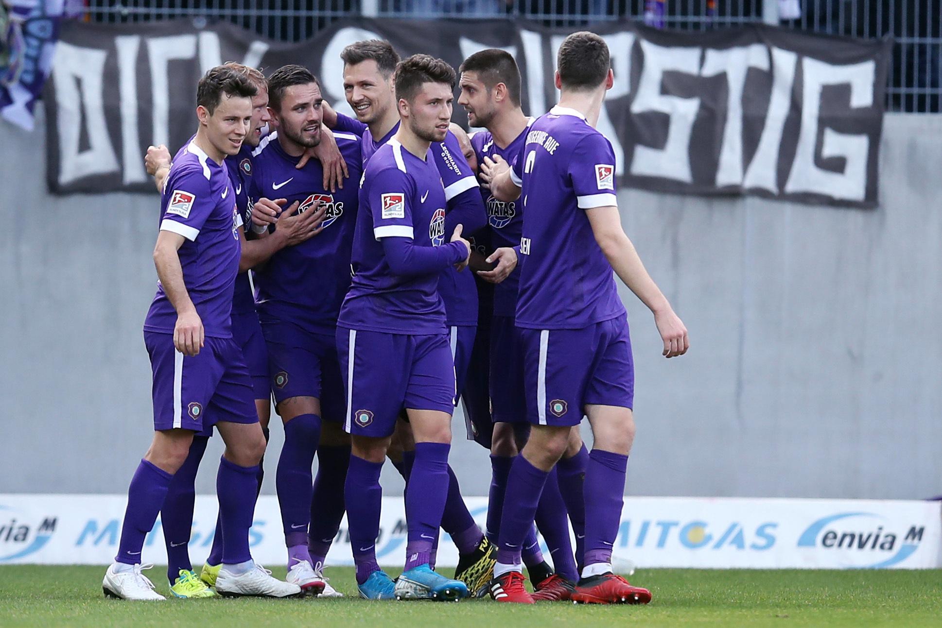 足球前瞻拉齐奥vs克雷莫塞,奥厄与海登海姆足球比分预测