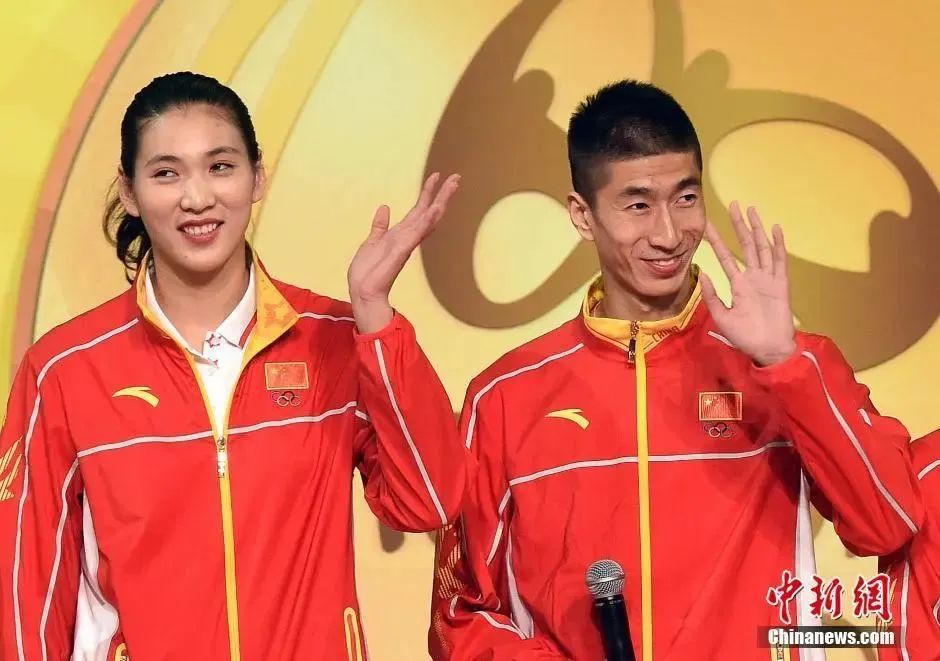 奥运冠军结婚祝福视频,奥运冠军夫妇求婚