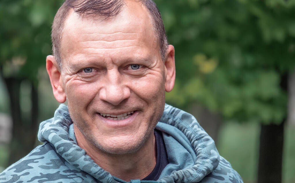 为何男人会性欲减退？除了年龄和心理，这几点还需注意