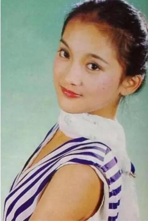 周迅情史回顾21年8任恋人,男神收割机周迅