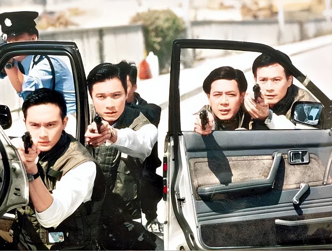 港片弟弟残疾长大后报复哥哥,港剧哥哥教训犯错弟弟