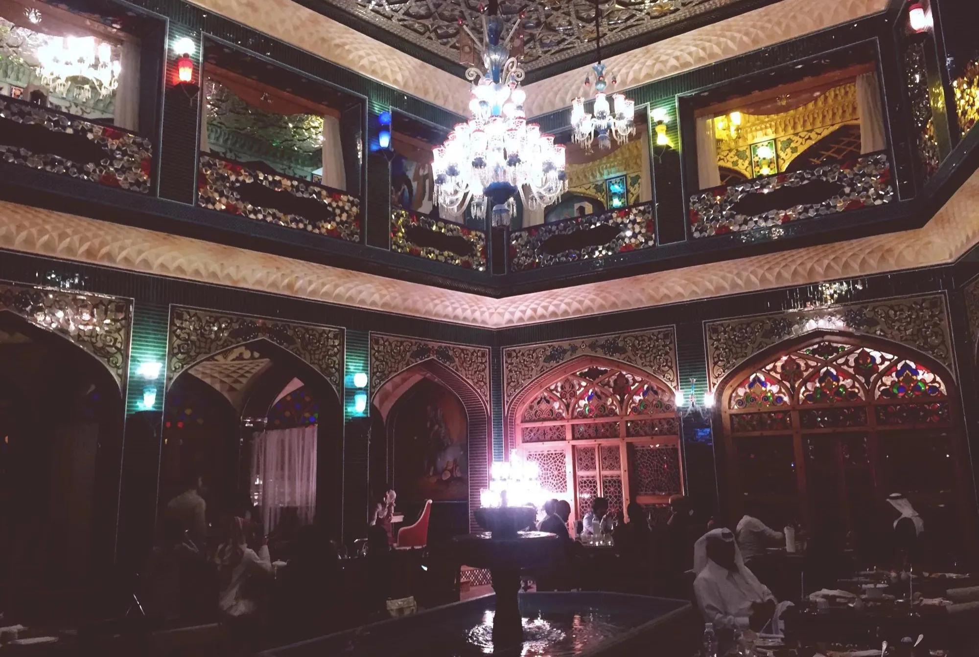 卡塔尔富得流油,卡塔尔流油