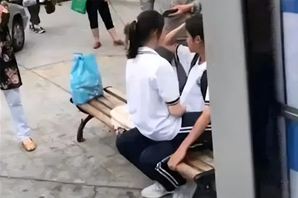 这份关于中学生“*行为性**”的调查报告,看后令人后背发凉