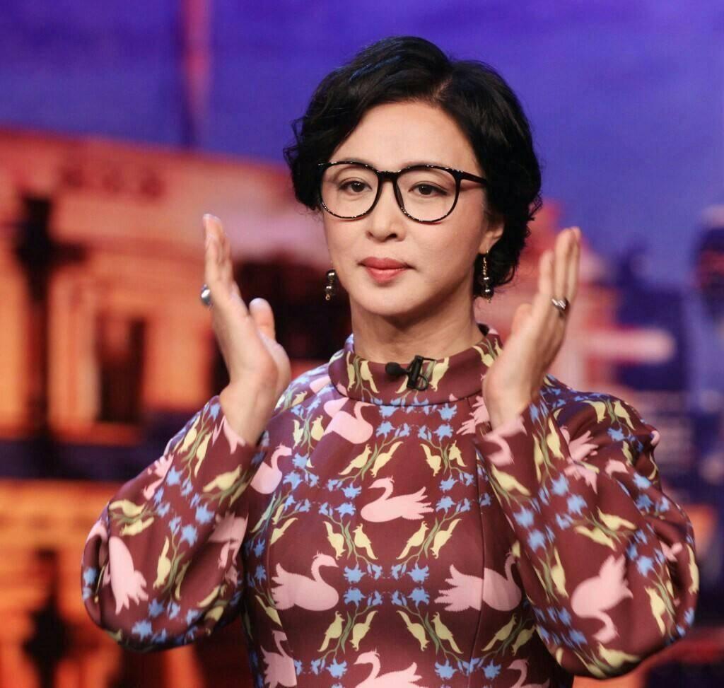 金星回应明星捂胸,金星再回应女明星捂胸