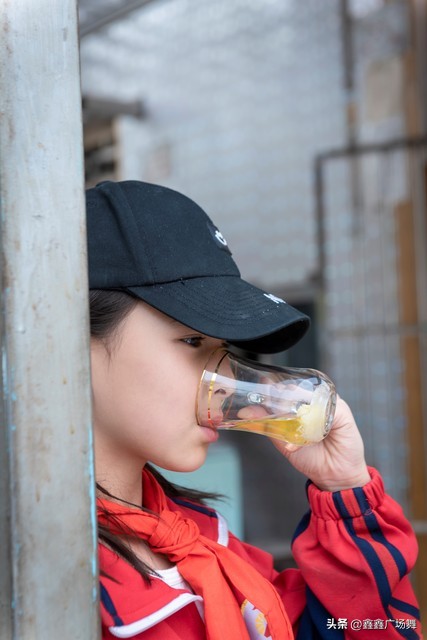 迪丽热巴获得优秀青年演员奖,年度最具人气电视剧演员迪丽热巴