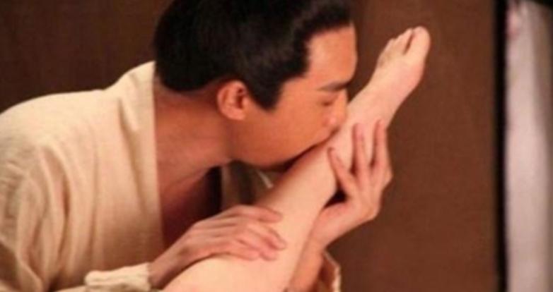 古代女子缠足有多疼,古代女子哪个朝代开始缠足