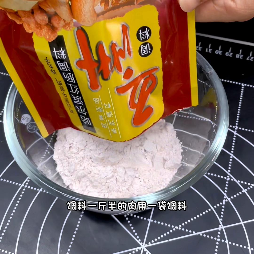 东北红肠的最正宗的做法,红肠用什么调料调出来的好吃