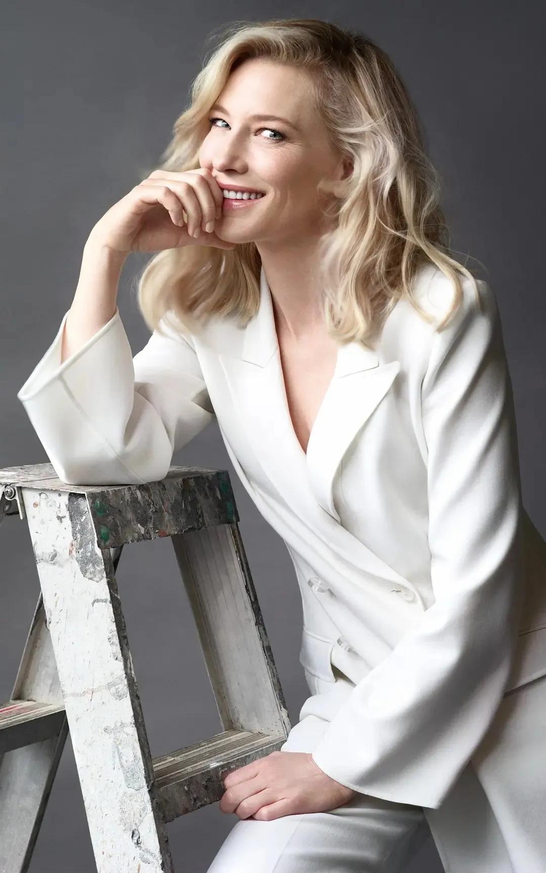 澳大利亚名模写真图片,凯特布兰切特写真红色