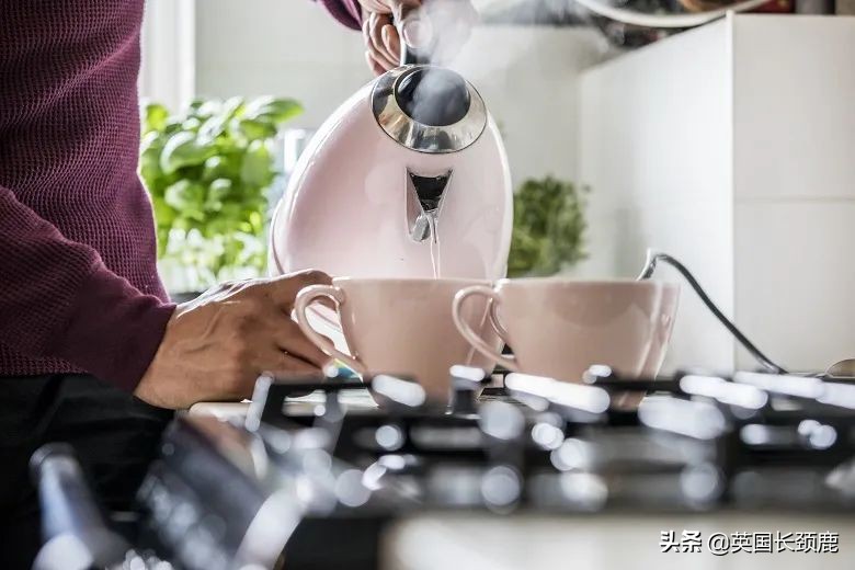 英国秃头和水有关系吗,在英国怎么预防秃头