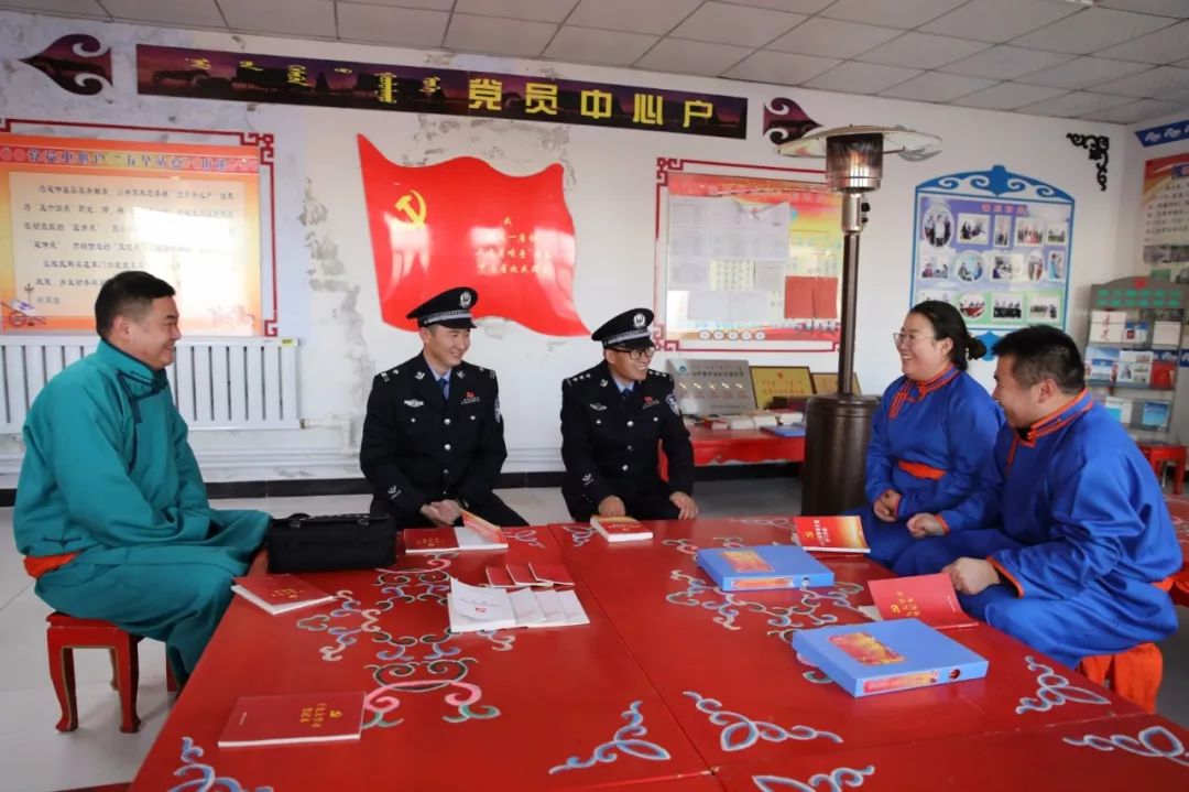 同心掬得满庭芳籽籽同心一家亲解开内蒙古公安民族团结的“密码”