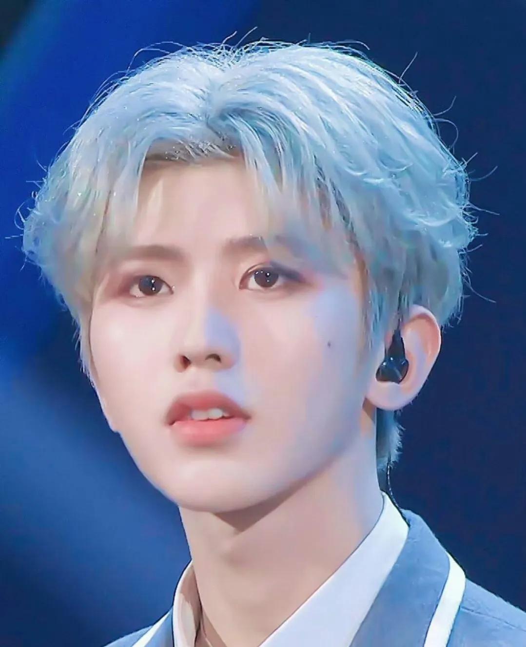 儿子订桌女婿买单,儿子约会老爸买单