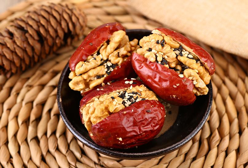 建议女人生活别太节俭,女人生活中少吃这些食物