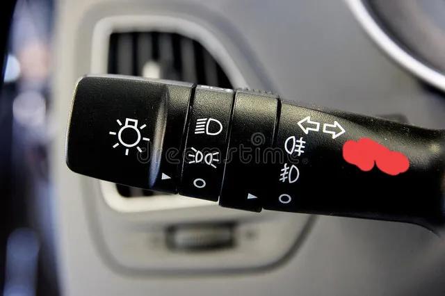 汽车灯光高低怎么调,汽车自动灯光怎么用